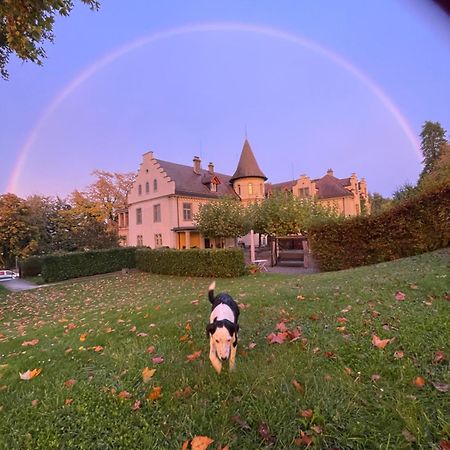 Schloss Brunnegg Hotel Кройцлинген Екстериор снимка